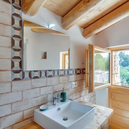 Truellove Wonderful Trullo In דירה פוטיניאנו